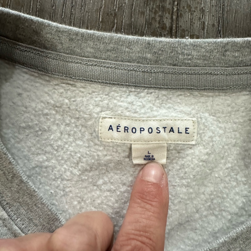 Aeropostale Sweatshirt - Picture 2 of 7